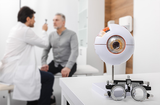comprehensive eye exam equipment